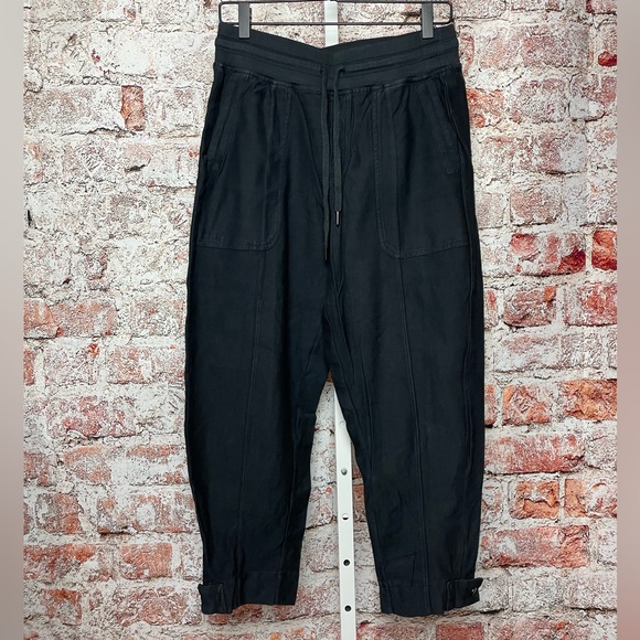 Athleta Women’s High Rise Cropped Joggers Black Small - Picture 1 of 6